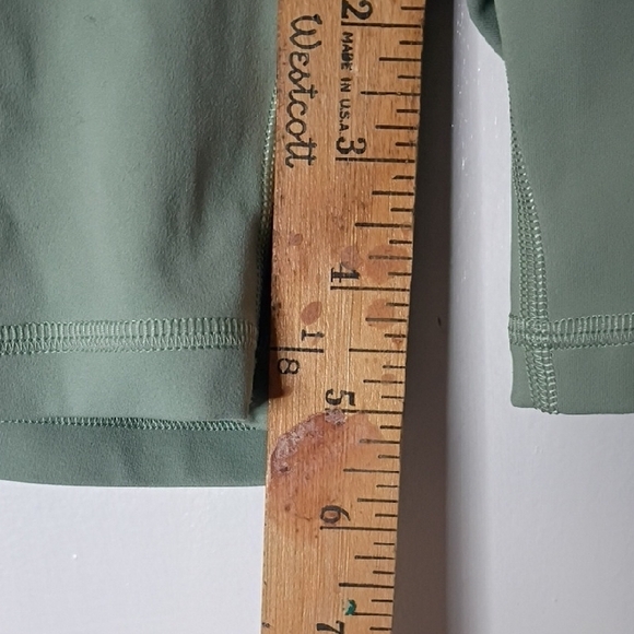 Lululemon Align High-Rise Short 6" in the color Palm Court size 4 - Picture 6 of 10